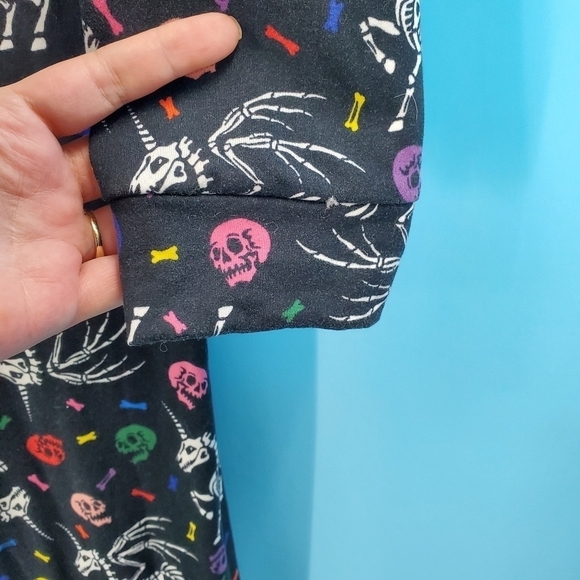 Halloween Multi-color skeleton design black onesie pajamas - Picture 5 of 12